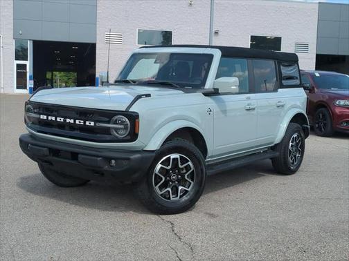 2023 Ford Bronco Outer Banks