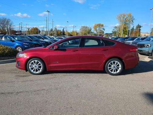 2019 Ford Fusion Hybrid SE
