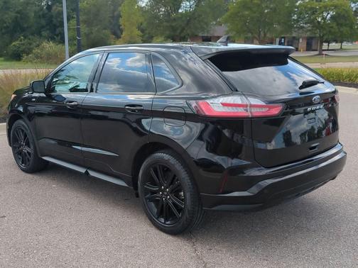 2022 Ford Edge ST-Line