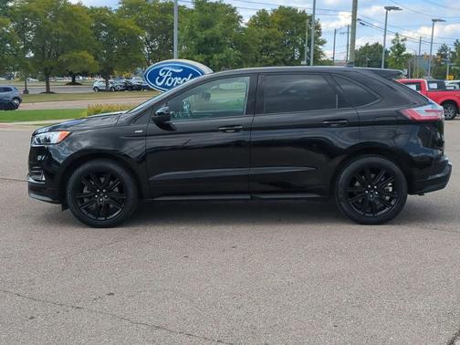 2022 Ford Edge ST-Line