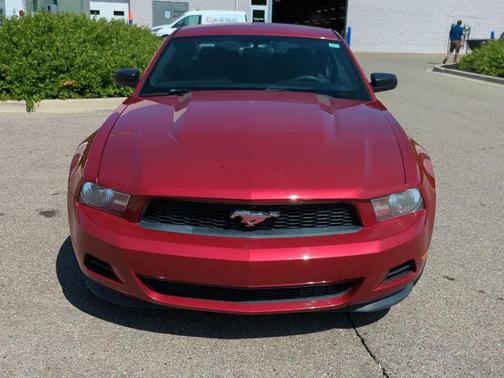 2012 Ford Mustang V6