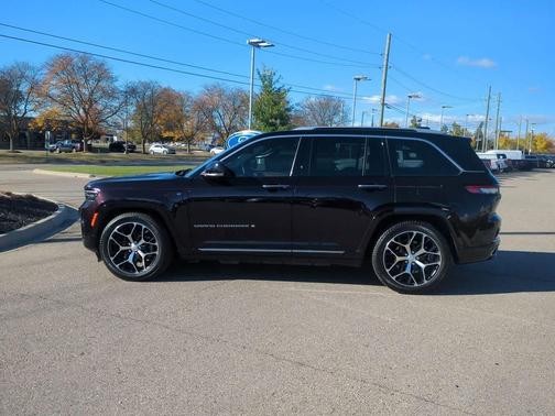 2022 Jeep Grand Cherokee 4xe Summit