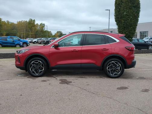 2026 Ford Escape Platinum