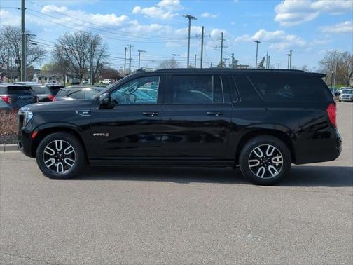 2021 GMC Yukon XL AT4