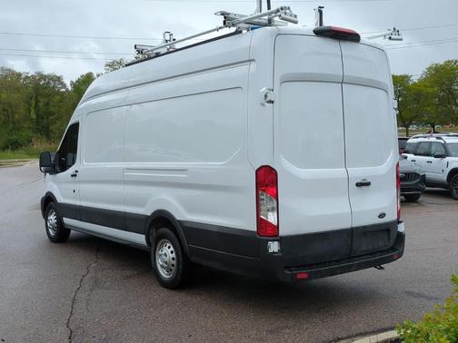 2022 Ford Transit-250 Base
