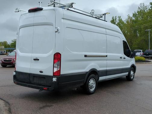 2022 Ford Transit-250 Base