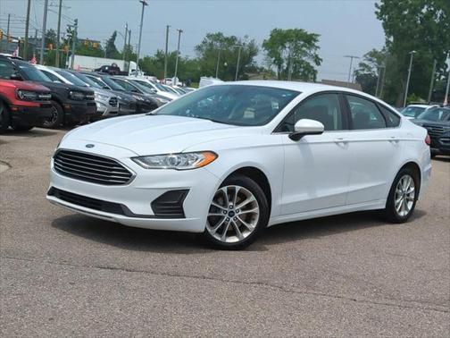 2020 Ford Fusion SE