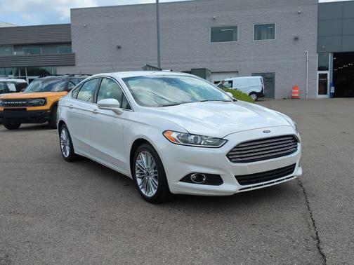 2015 Ford Fusion SE