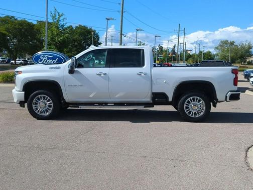 2022 Chevrolet Silverado 3500 High Country
