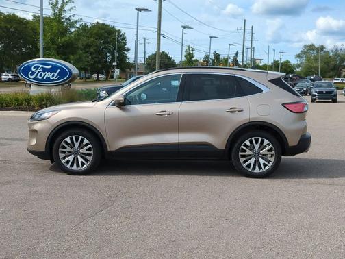 2020 Ford Escape Titanium