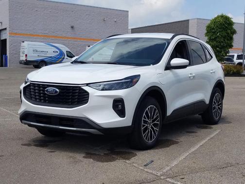 Star White 2024 Ford Escape PHEV