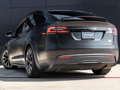 2025 Tesla Model X Plaid