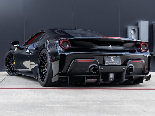 2020 Ferrari 488 Pista Base