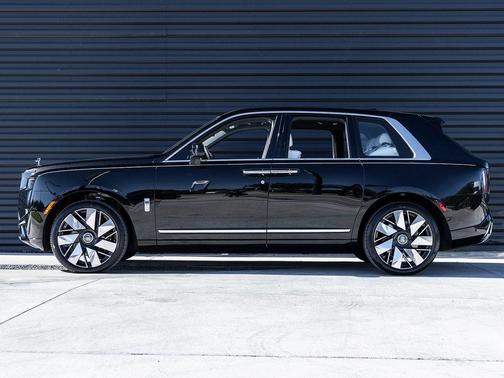 2025 Rolls-Royce Cullinan 