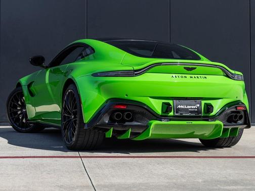 2022 Aston Martin Vantage 
