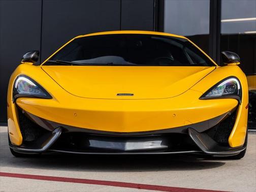 2016 McLaren 570S Base