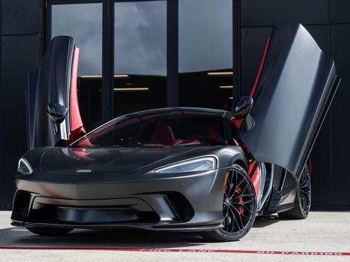 Onyx Black 2022 McLaren GT Coupe