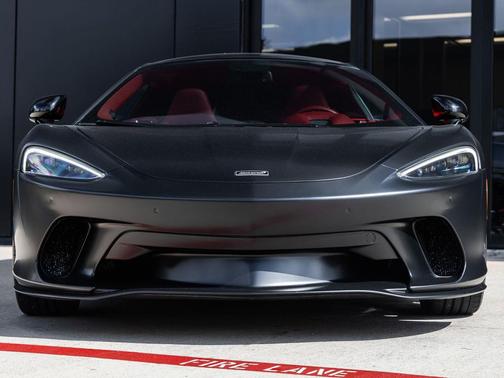 Onyx Black 2022 McLaren GT Coupe