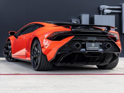 2024 Lamborghini Huracan Tecnica Base