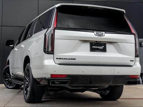 2023 Cadillac Escalade ESV Sport