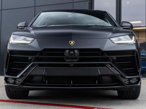 Nero Nemesis Matt 2023 Lamborghini Urus S