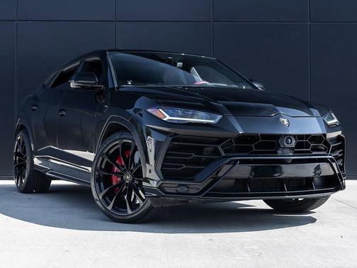 2022 Lamborghini Urus Graphite Capsule