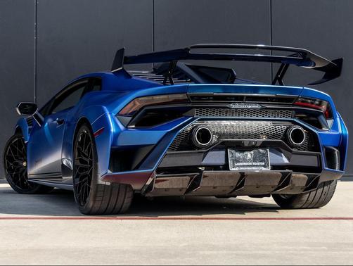 2024 Lamborghini Huracan STO Coupe