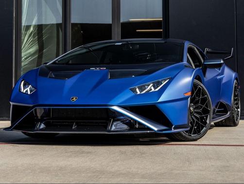 2024 Lamborghini Huracan STO Coupe