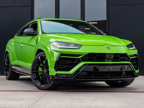 2022 Lamborghini Urus Graphite Capsule