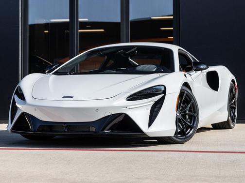 2024 McLaren Artura TechLux
