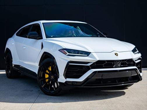 2022 Lamborghini Urus Graphite Capsule