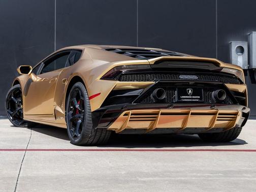 2020 Lamborghini Huracan EVO Base