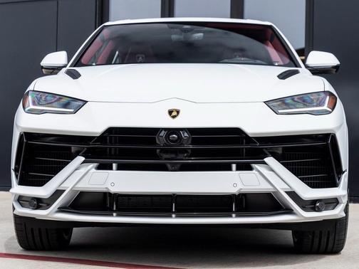 2024 Lamborghini Urus S