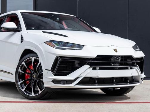 2024 Lamborghini Urus S