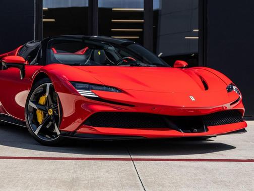 2023 Ferrari SF90 Spider 