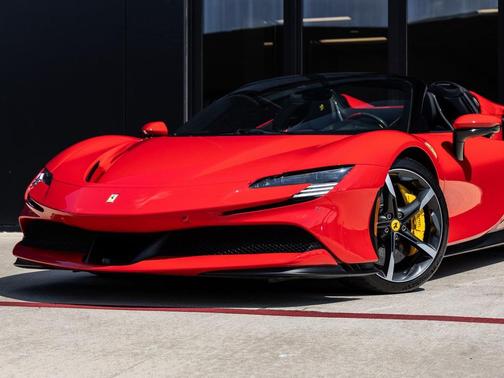 2023 Ferrari SF90 Spider 