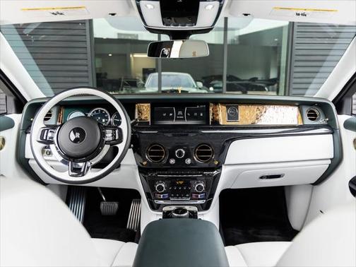 2024 Rolls-Royce Phantom