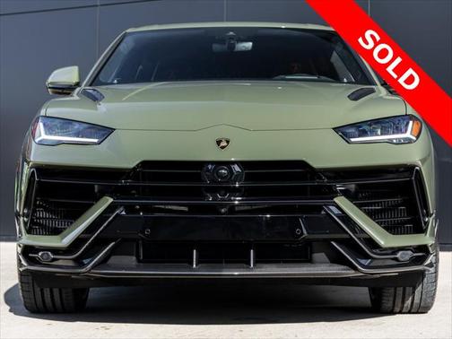 2023 Lamborghini Urus Performante