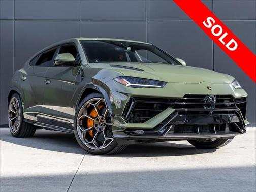 2023 Lamborghini Urus Performante