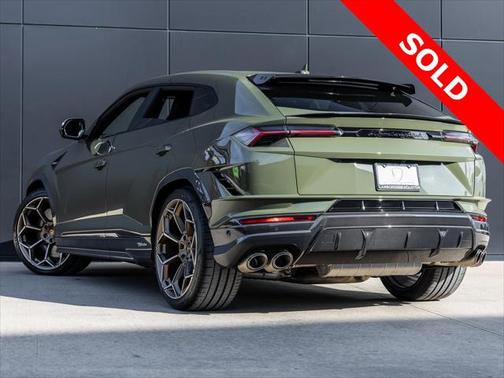 2023 Lamborghini Urus Performante