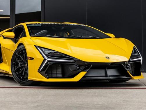 2024 Lamborghini Revuelto Base