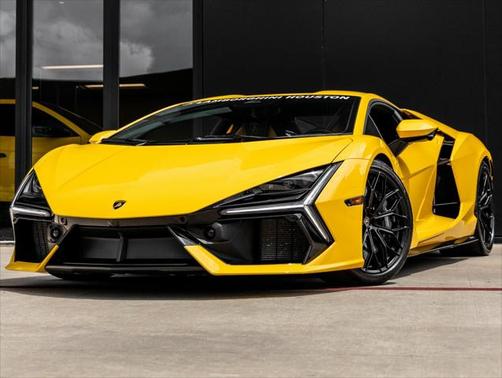 2024 Lamborghini Revuelto Base