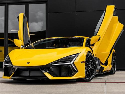 2024 Lamborghini Revuelto Base