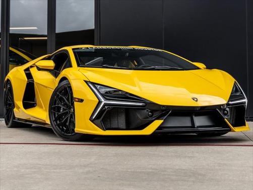 2024 Lamborghini Revuelto Base