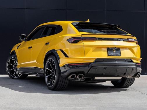 2024 Lamborghini Urus Performante