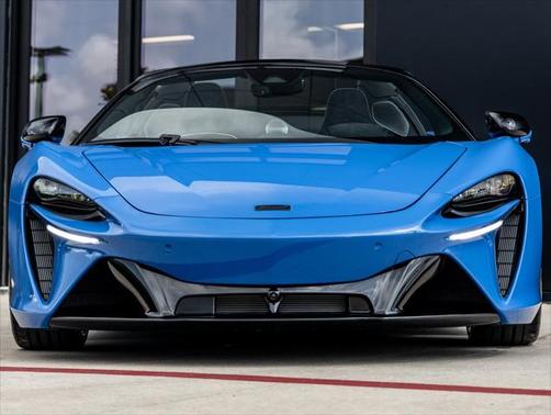 2025 McLaren Artura