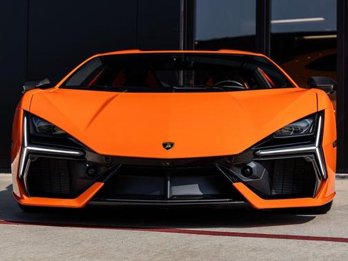 2024 Lamborghini Revuelto Base