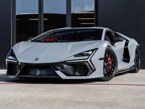 2024 Lamborghini Revuelto Base