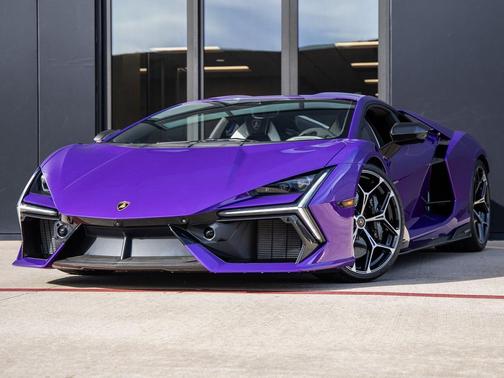 2024 Lamborghini Revuelto Base