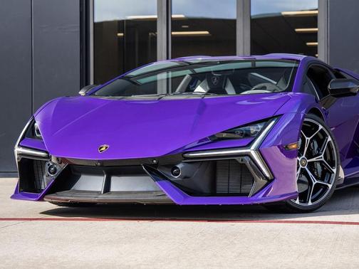 2024 Lamborghini Revuelto Base